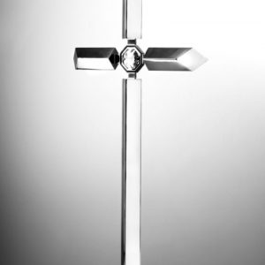 krzyż ze stali z kryształem