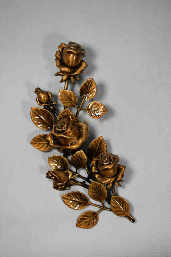 róża z brązu włoskiego na nagrobek