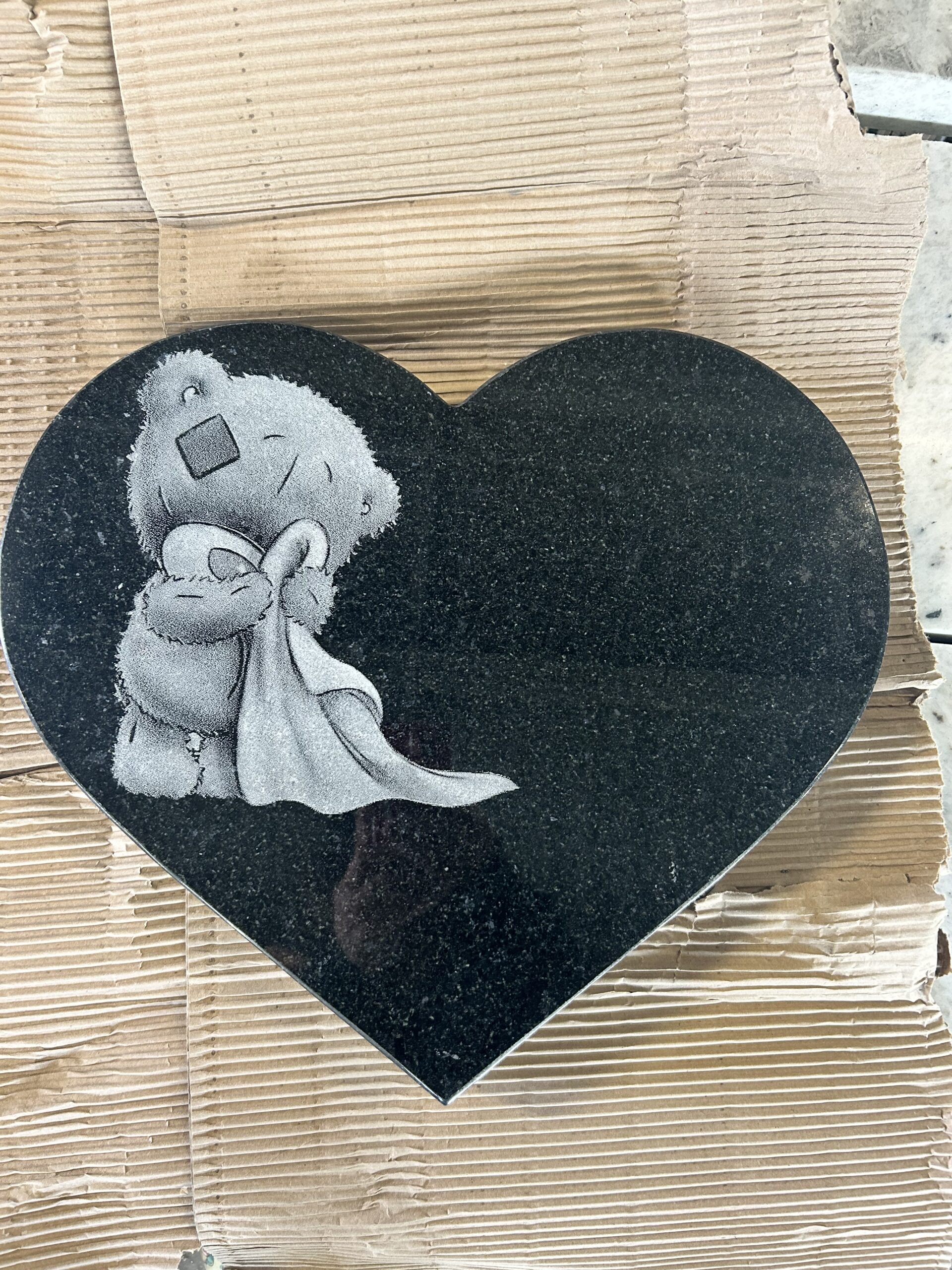 nagrobki dziecięce serce z misiem