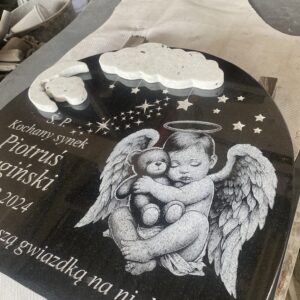 nagrobek z aniołkiem