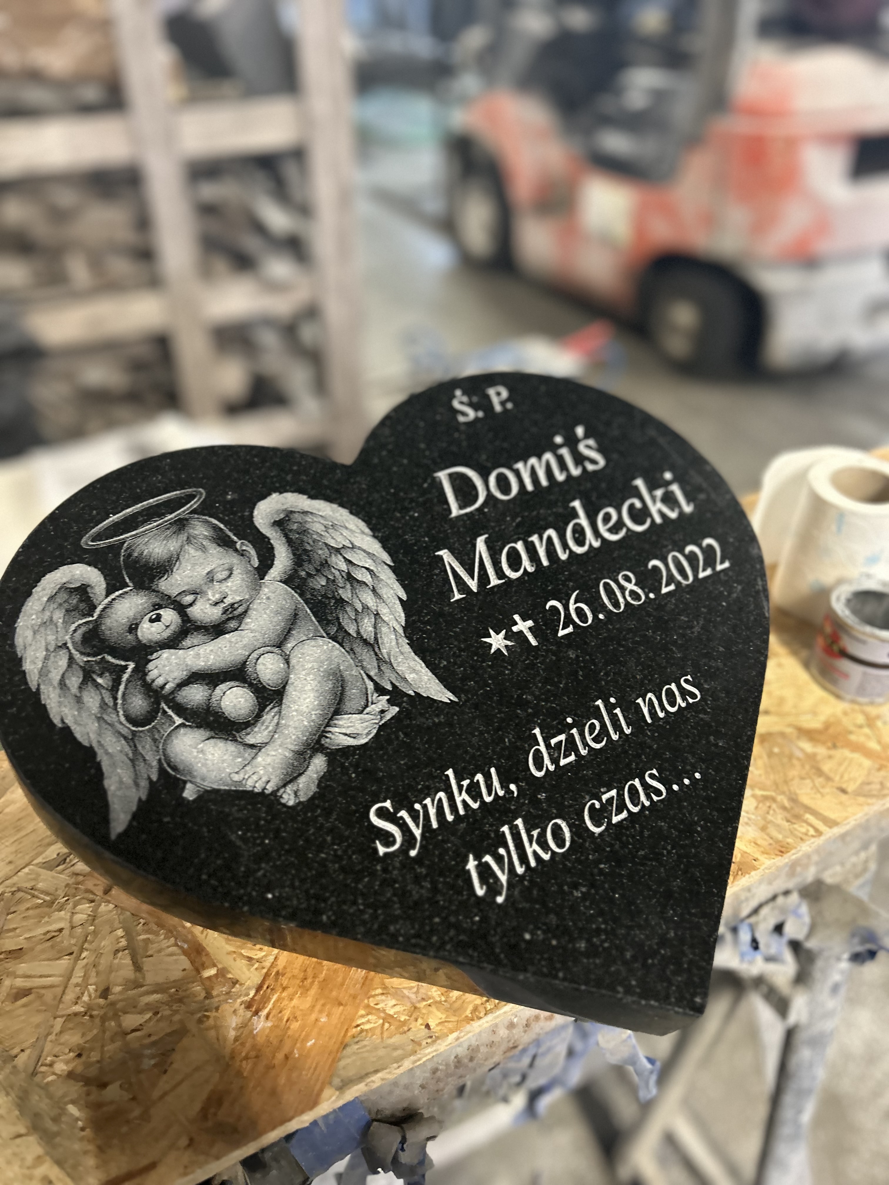 serce na nagrobek aniołek