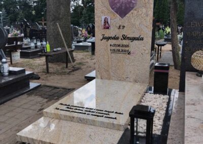 Nagrobek Astoria serce ze szkła