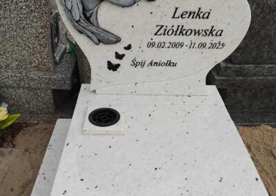 nagrobki dziecięce