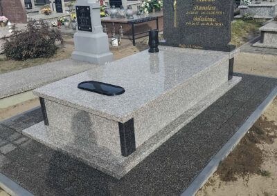 nagrobek brąz królewski