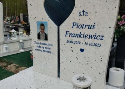 nagrobek dla dziecka